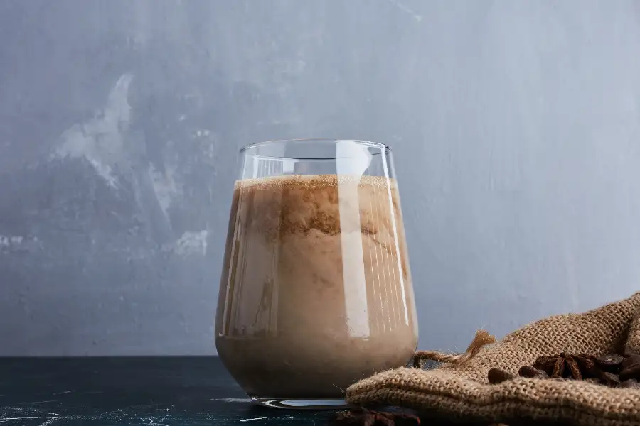 Agua-de-nuez - bebidas para acompañar la carne asada